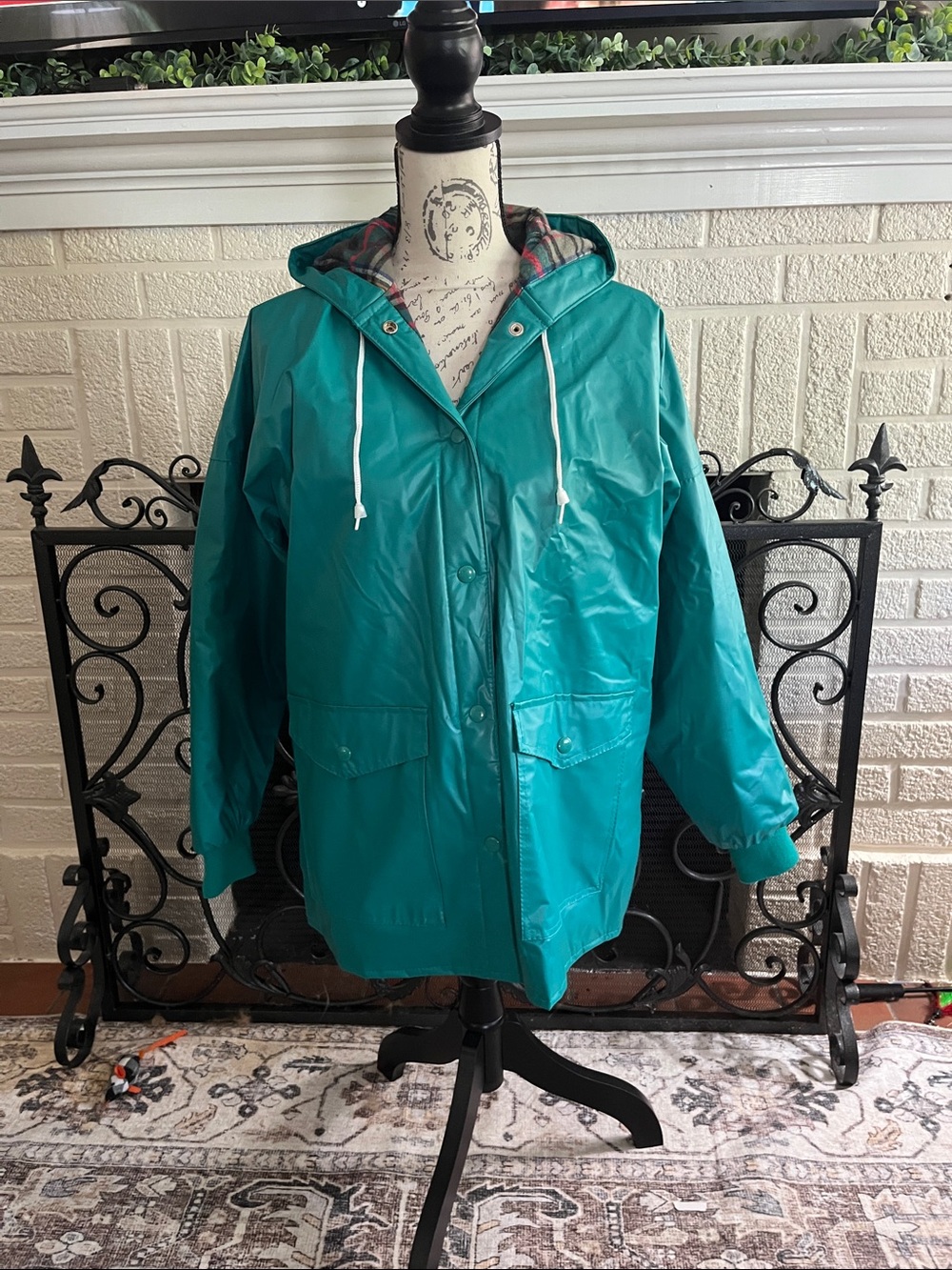 TALBOTS VINTAGE Rain Jacket for women